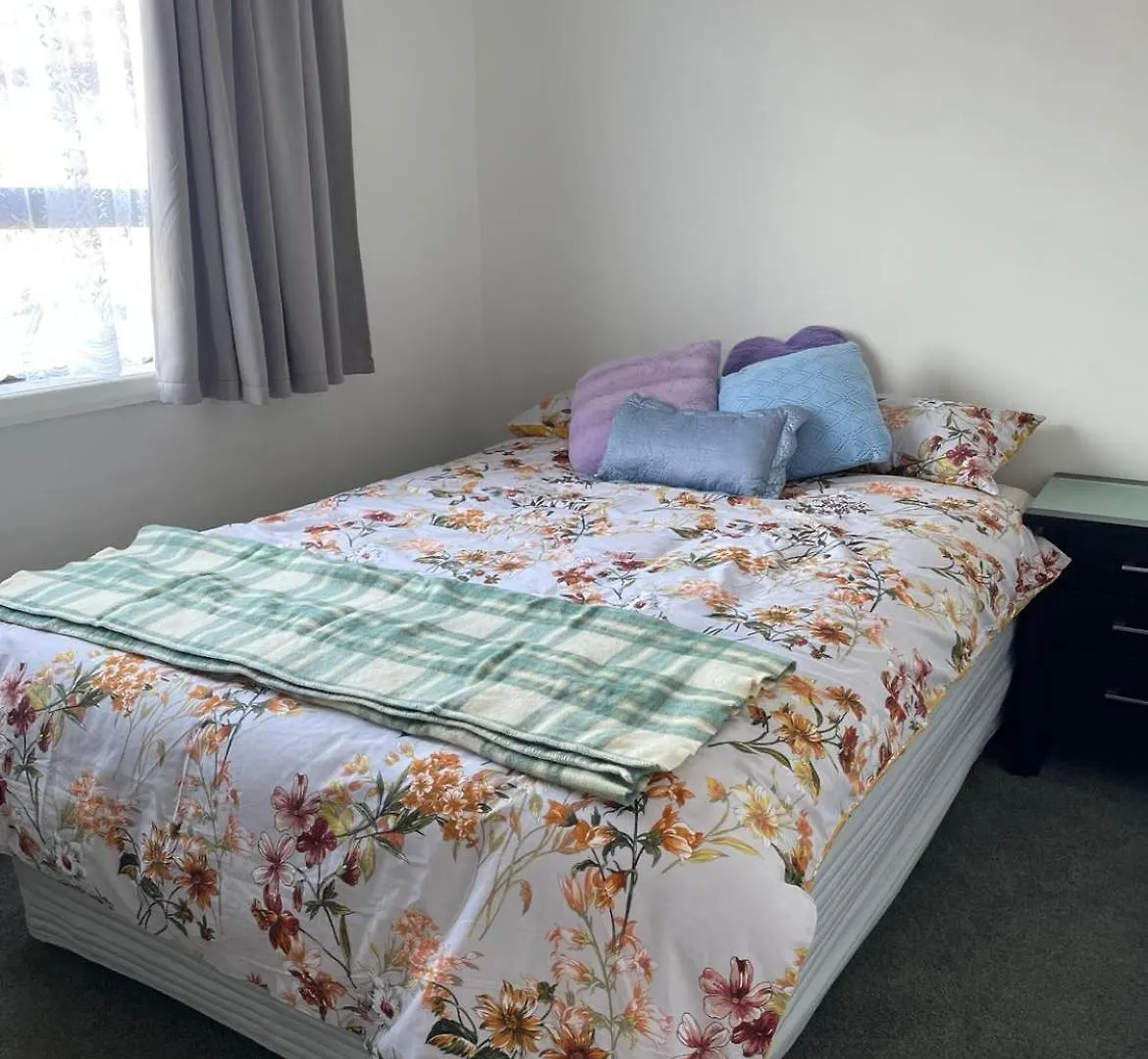 Dom wakacyjny Beach House With An Oceanview! Paraparaumu